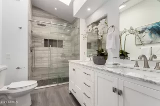 Photo #5: 6254758 Listing