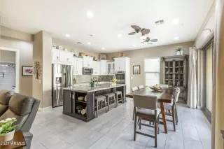 Photo #2: 6254958 Listing