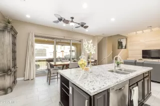 Photo #6: 6254958 Listing