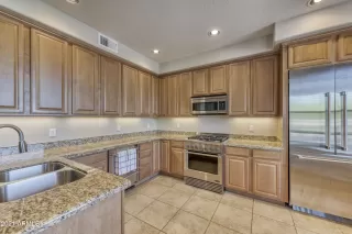 Photo #4: 6254976 Listing