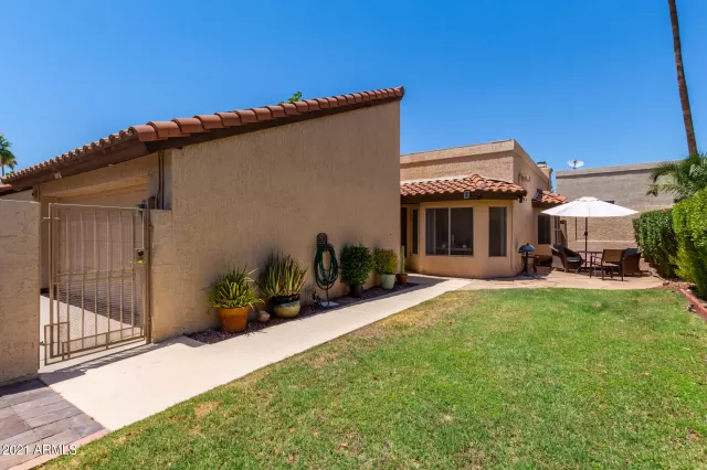 MLS: 6255118 Condo For Sale