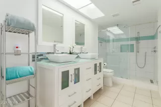 Photo #3: 6255118 Listing