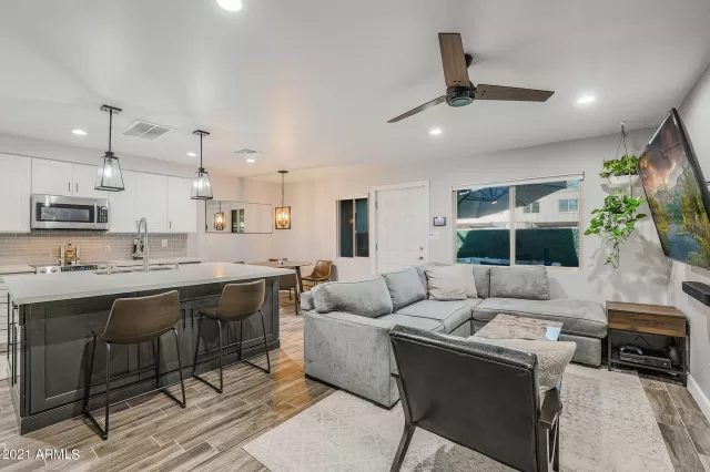 MLS: 6255153 Condo For Sale