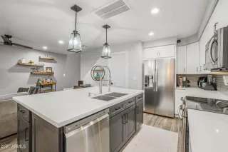 Photo #6: 6255153 Listing 