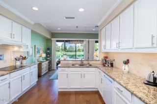 Photo #5: 6255707 Listing