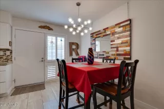 Photo #5: 6255782 Listing