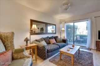 Photo #6: 6255782 Listing