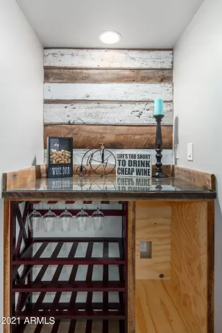 Photo #4: 6255853 Listing