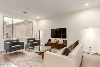 Photo #4: 6256137 Listing