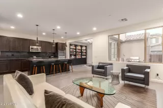 Photo #6: 6256137 Listing