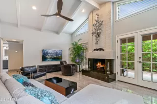 Photo #2: 6256251 Listing 