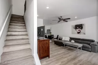 Photo #6: 6256279 Listing