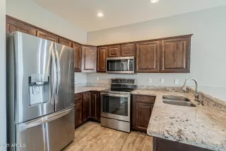 Photo #5: 6256383 Listing