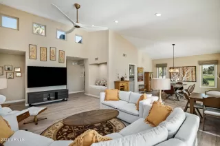 Photo #4: 6256634 Listing