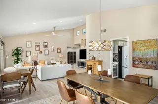 Photo #5: 6256634 Listing