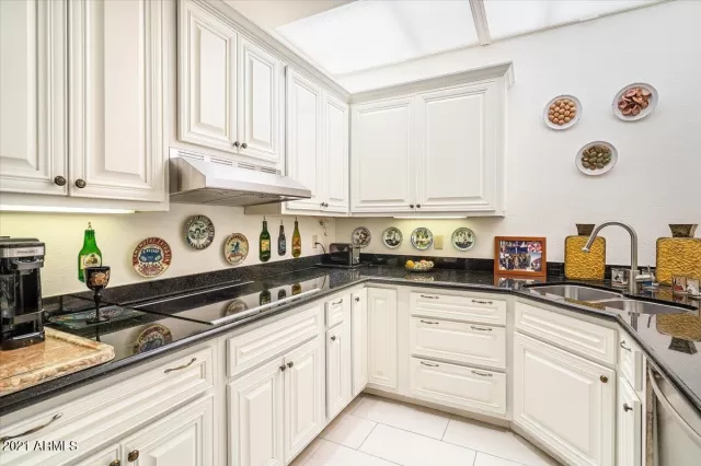 MLS: 6257054 Condo For Sale