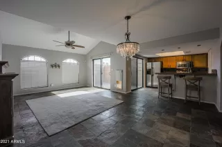 Photo #4: 6257102 Listing