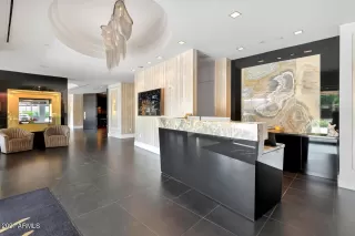 Photo #2: 6257334 Listing