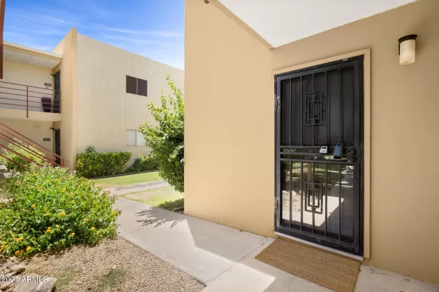 MLS: 6257766 Condo For Sale