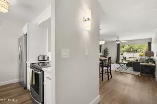 Photo #2: 6257766 Listing