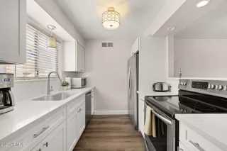 Photo #3: 6257766 Listing