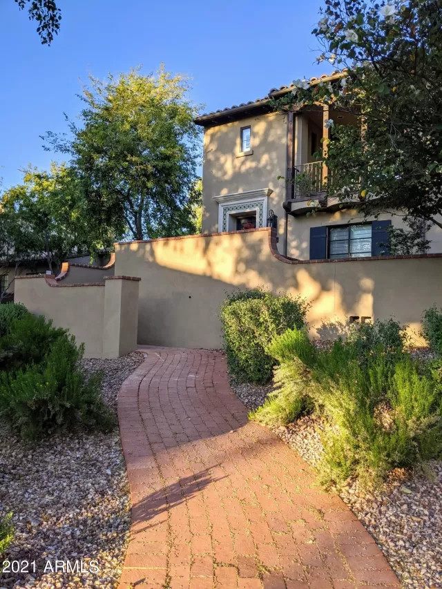 MLS: 6258025 Condo For Sale