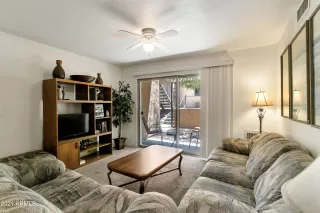 Photo #4: 6258373 Listing