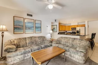 Photo #5: 6258373 Listing