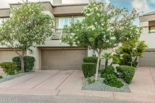 Photo #5: 6258705 Listing