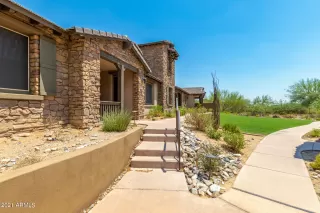 Photo #4: 6259117 Listing