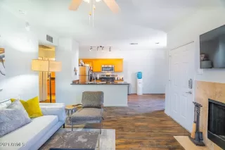 Photo #4: 6259174 Listing