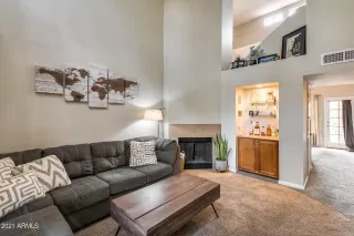 Photo #3: 6259344 Listing