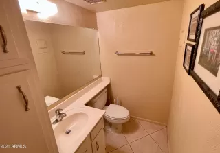 Photo #5: 6259371 Listing