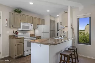 Photo #4: 6259548 Listing