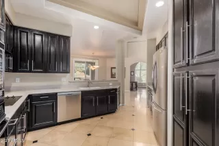 Photo #5: 6259741 Listing