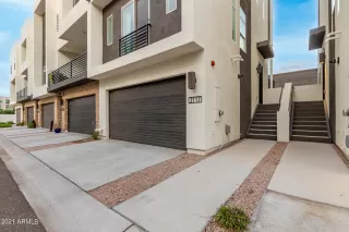 Photo #3: 6259890 Listing