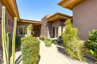 Photo #1: 6259992 Listing