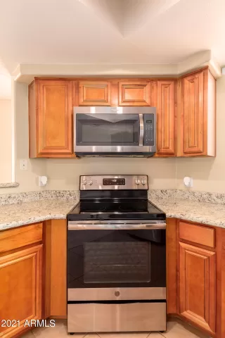 Photo #6: 6260122 Listing