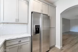 Photo #4: 6260255 Listing