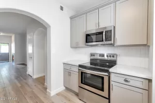 Photo #5: 6260255 Listing