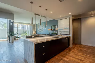 Photo #5: 6260443 Listing