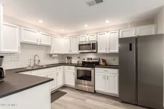 Photo #1: 6261529 Listing 