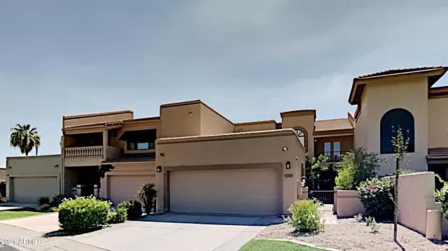 MLS: 6261572 Condo For Sale