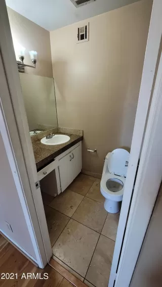 Photo #4: 6261736 Listing