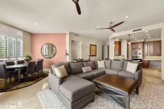 Photo #5: 6262365 Listing