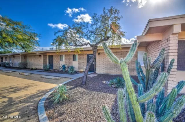 MLS: 6262501 Condo For Sale