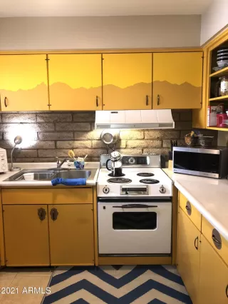 Photo #5: 6262501 Listing