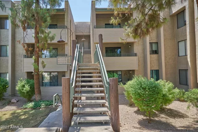MLS: 6262684 Condo For Sale