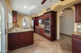 Photo #2: 6262766 Listing