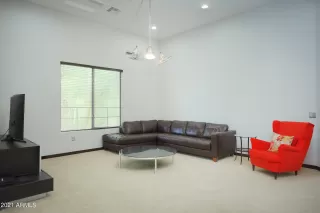 Photo #4: 6262827 Listing